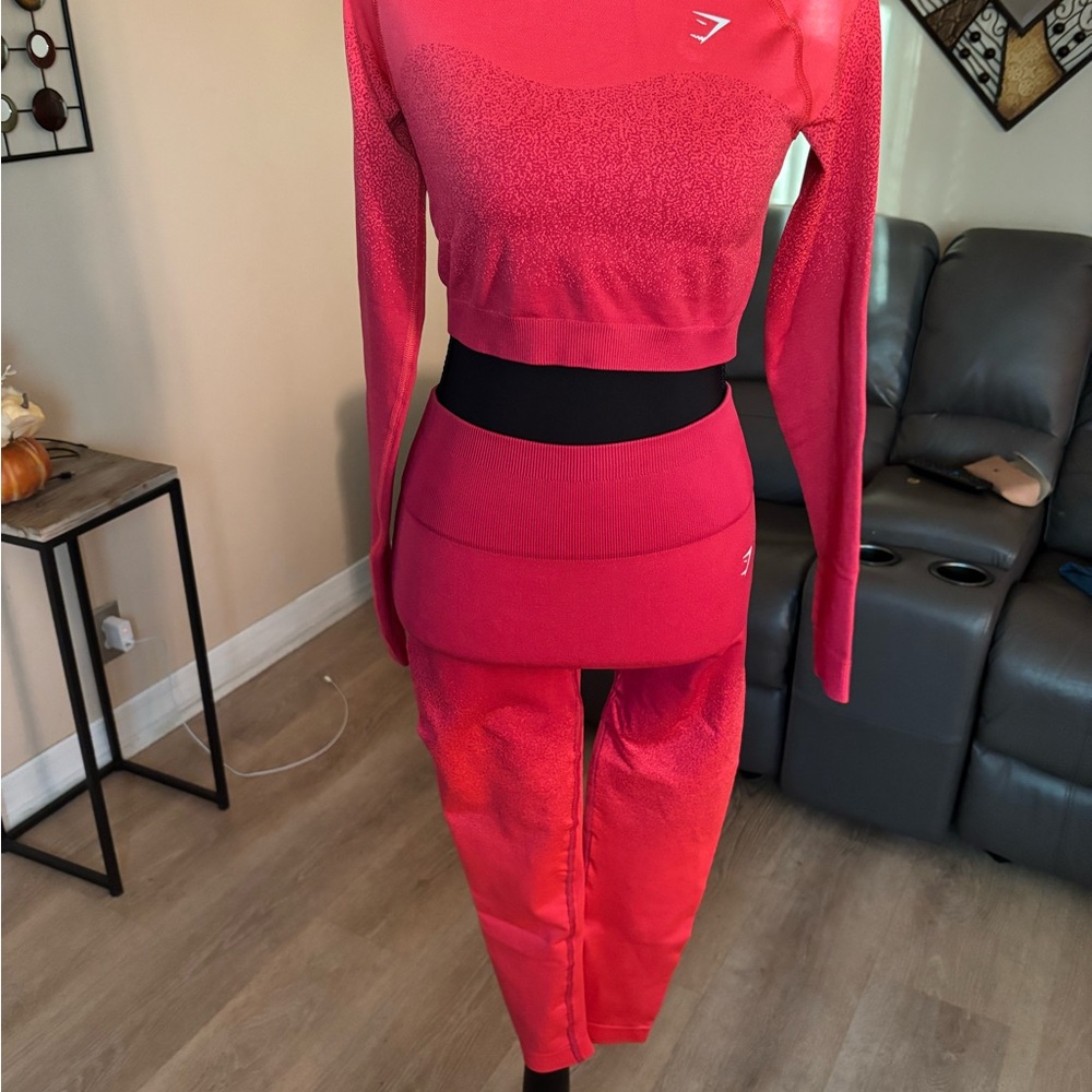 Gymshark Red Gradient Set